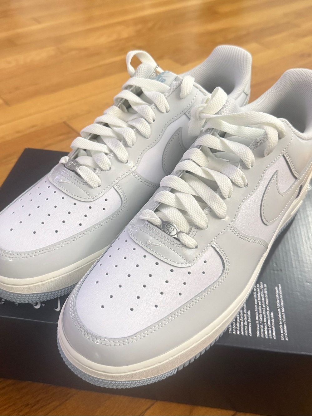 Men’s Size 13 Nike Air Force 1 Low Photon Dust IH4461 100